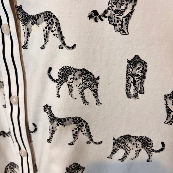 Chicos Chic‎ Stretch No Iron Cheetah Print Button Down Tunic Size 2/Large/12 - Picture 5 of 15